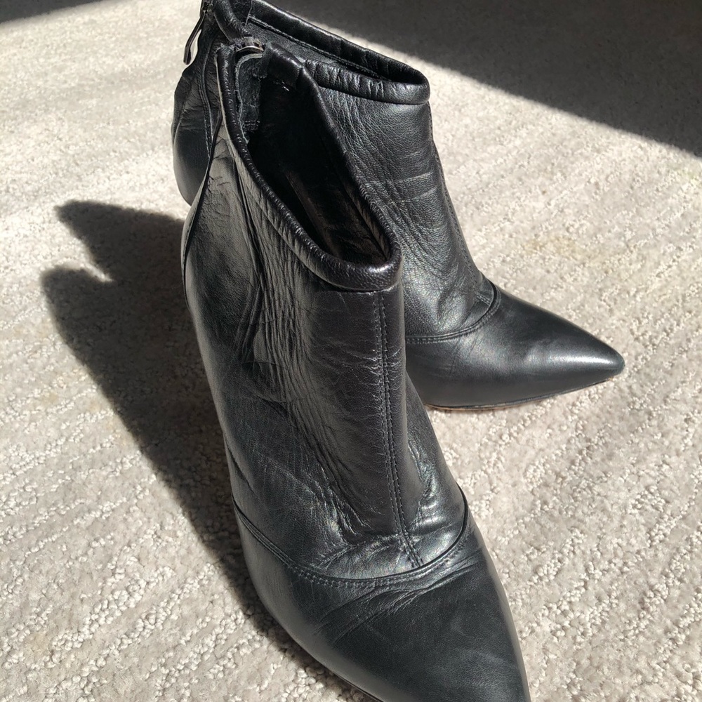 Vince Camuto Black Dress Booty